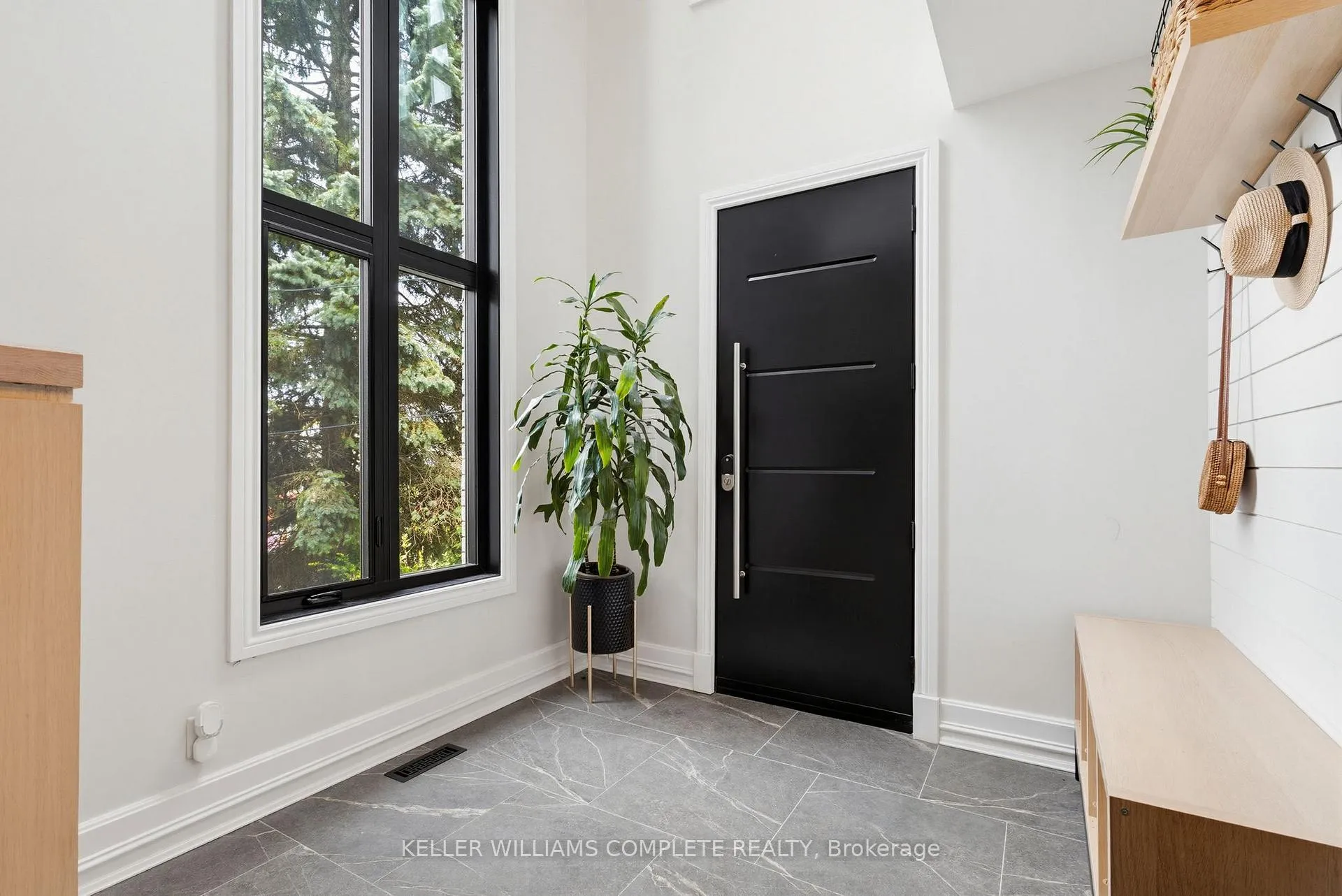 Photo 5 of 28 Undercliffe Avenue, Hamilton, Durand — HOMEH