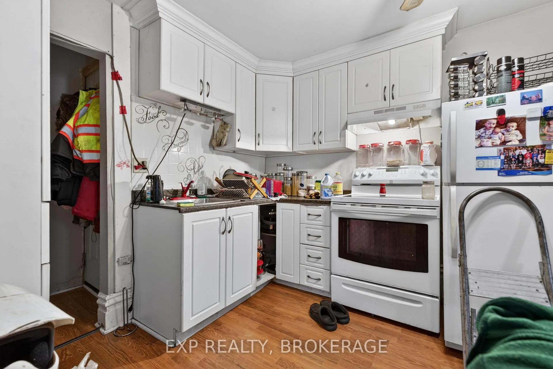 Photo 17 of 342 King Street W, Brockville — HOMEH