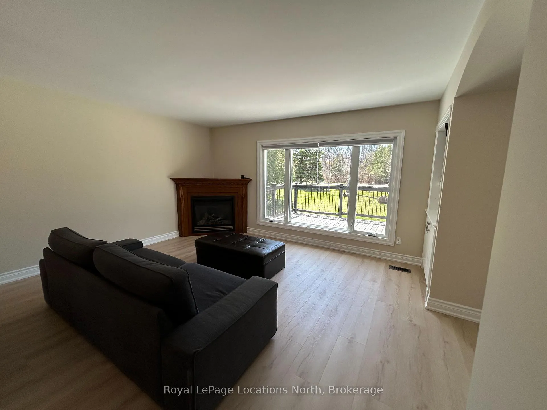 Photo 5 of 64 Silver Creek Drive, Collingwood — HOMEH