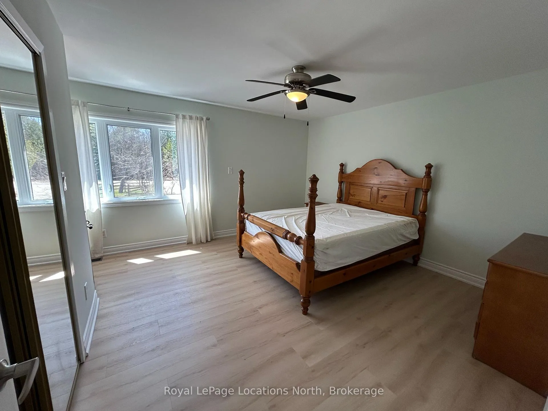 Photo 7 of 64 Silver Creek Drive, Collingwood — HOMEH