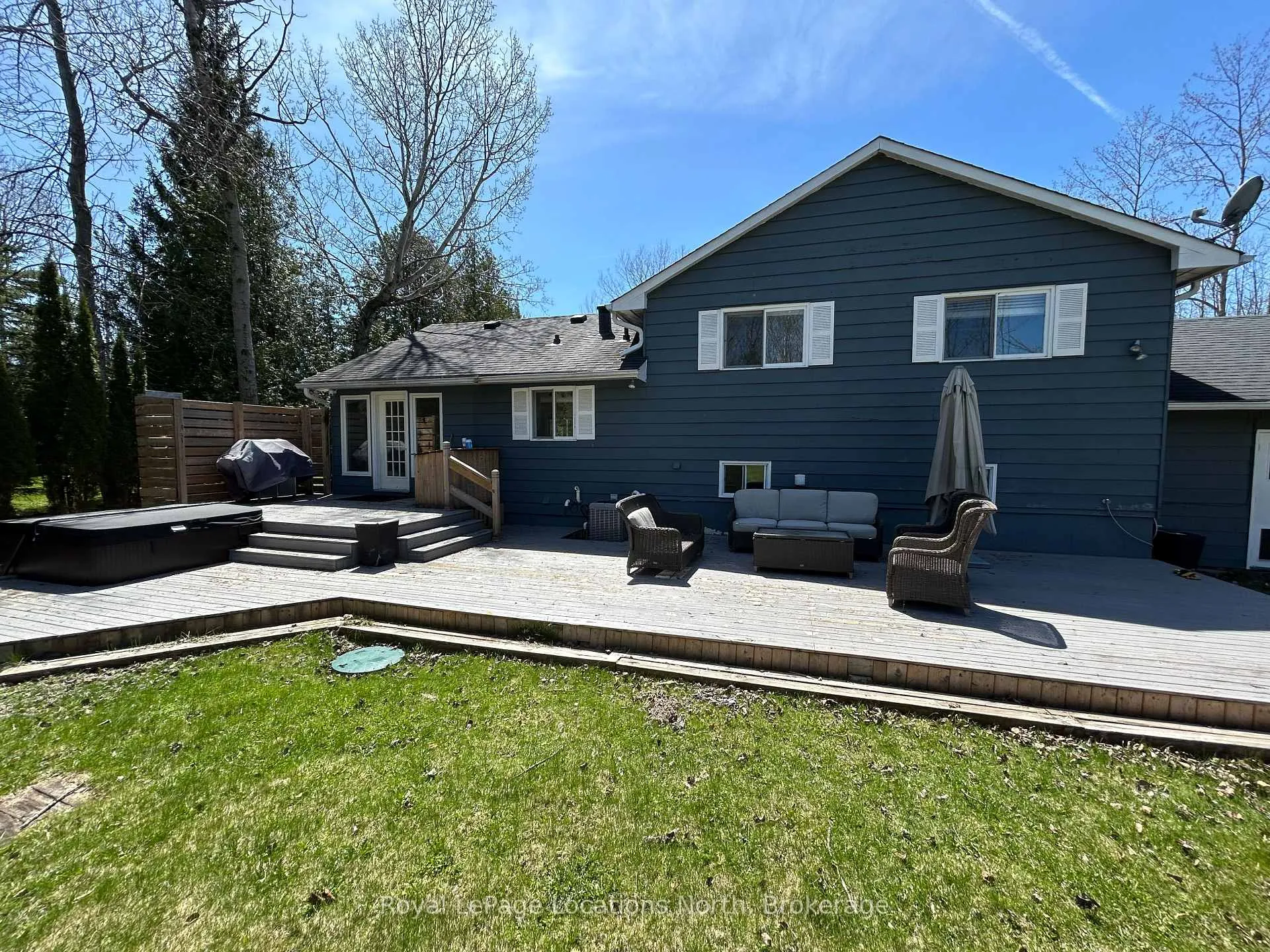 Photo 14 of 64 Silver Creek Drive, Collingwood — HOMEH