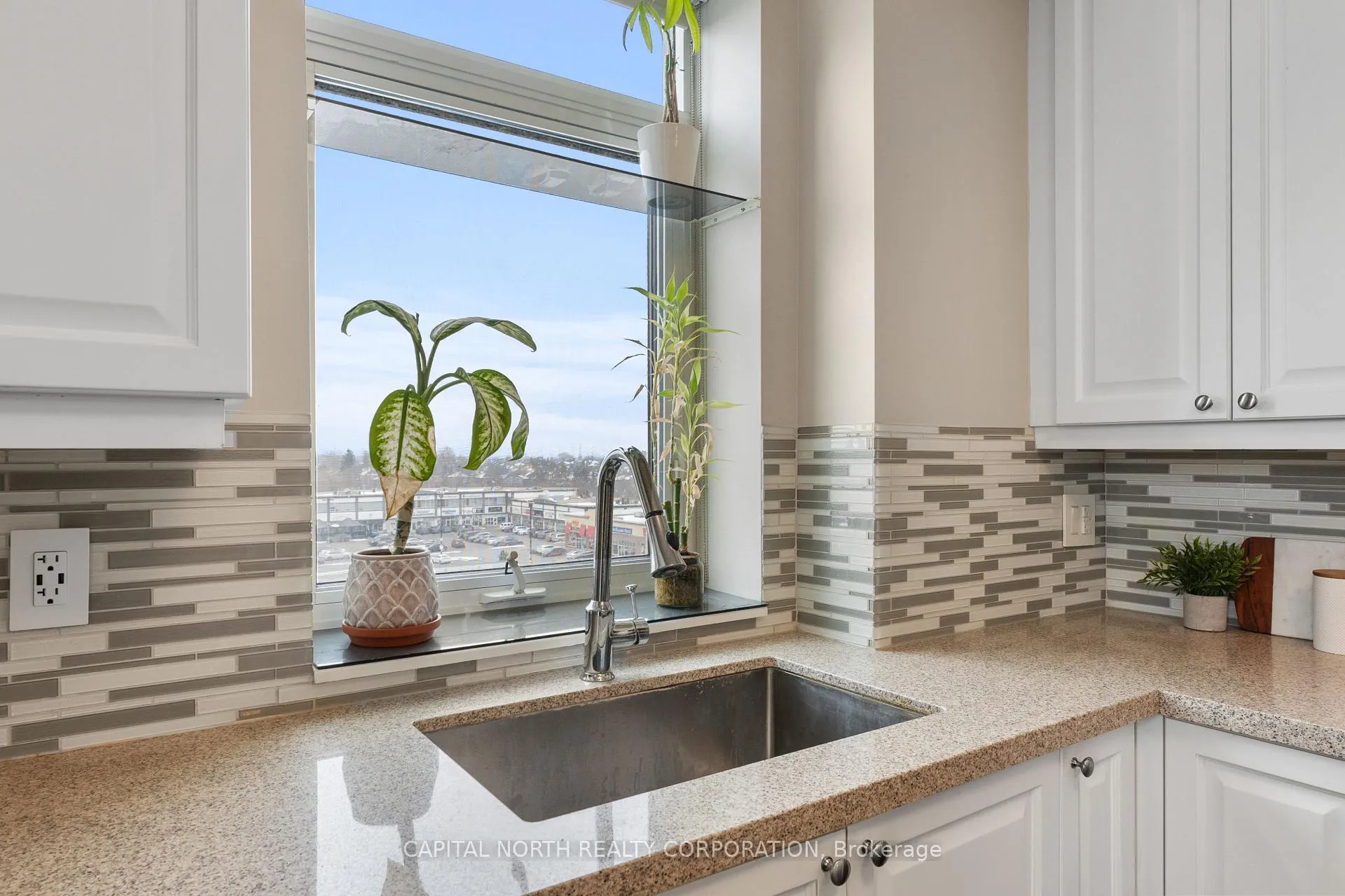 Photo 13 of Unit 518, 12 Woodstream Boulevard, Vaughan, Vaughan Grove — HOMEH
