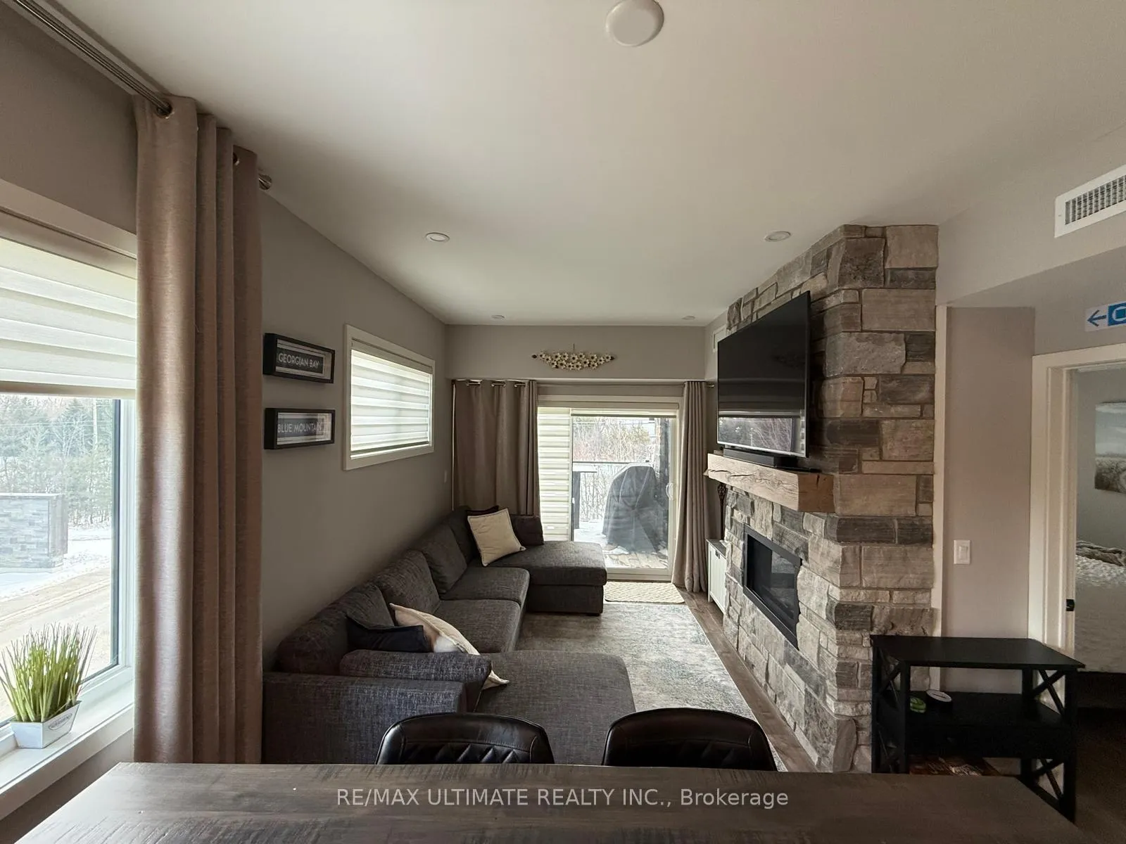 Photo 9 of Unit 207, 11 Beausoleil Lane, Blue Mountains — HOMEH