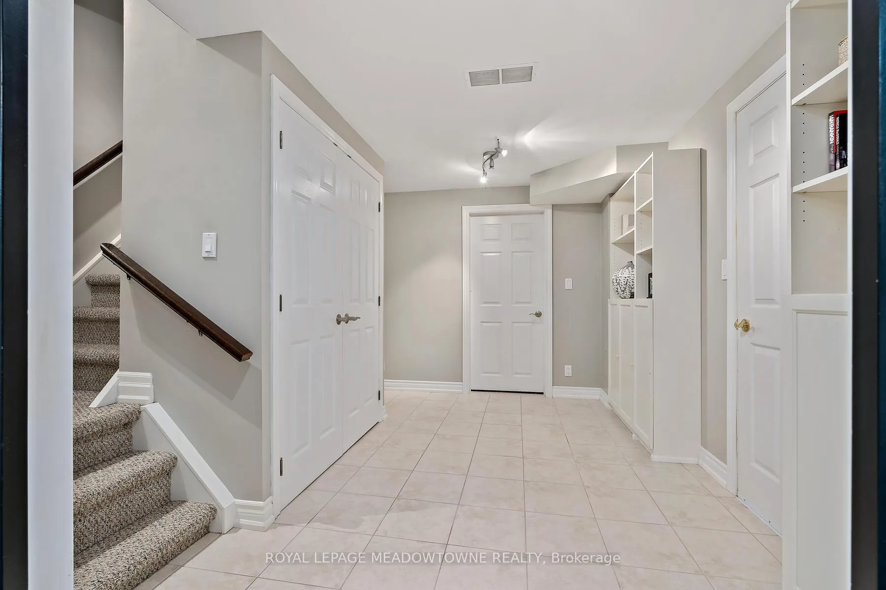 Photo 29 of 25 Hillside Drive, Halton Hills, Georgetown — HOMEH