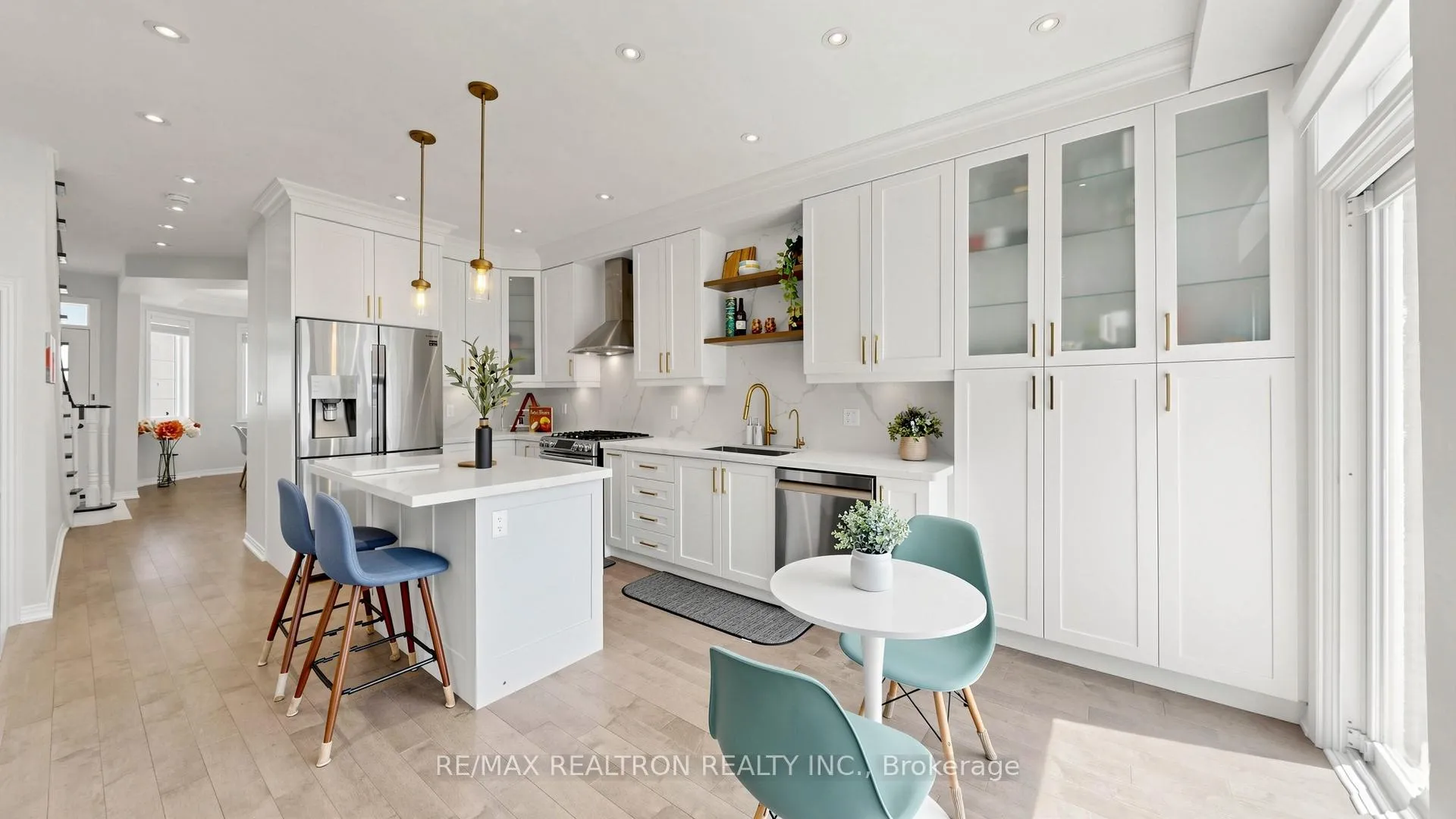 Photo 5 of 3 Magnotta Road, Markham, Cachet — HOMEH
