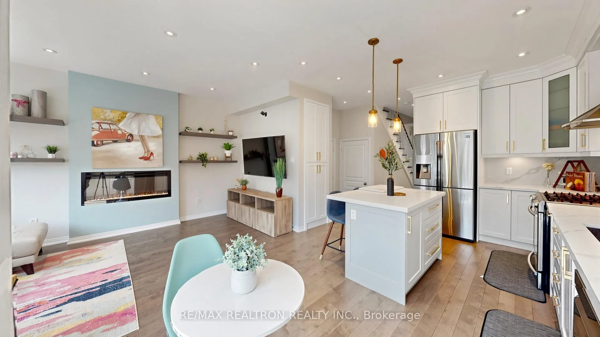 Photo 6 of 3 Magnotta Road, Markham, Cachet — HOMEH
