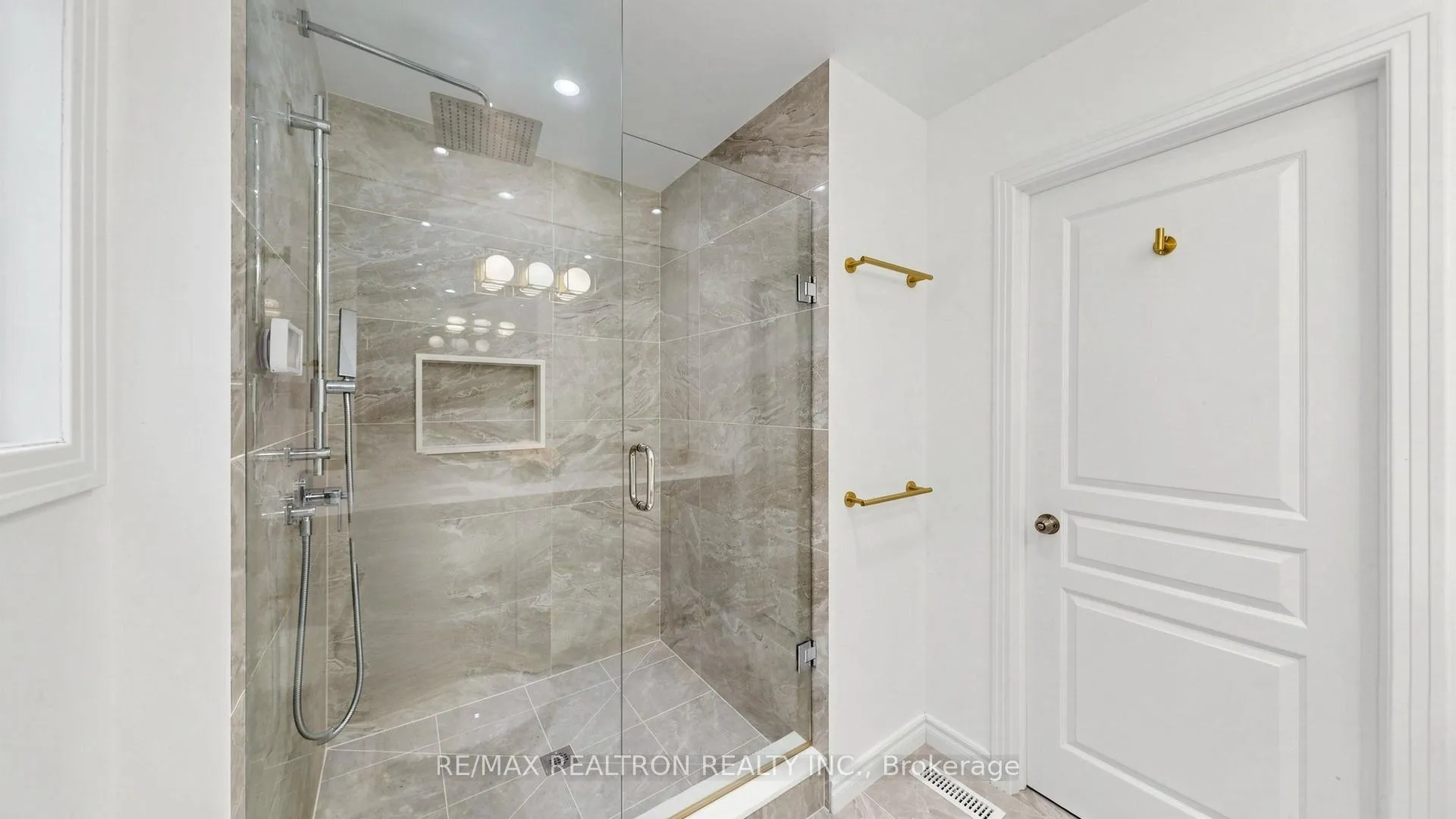 Photo 15 of 3 Magnotta Road, Markham, Cachet — HOMEH