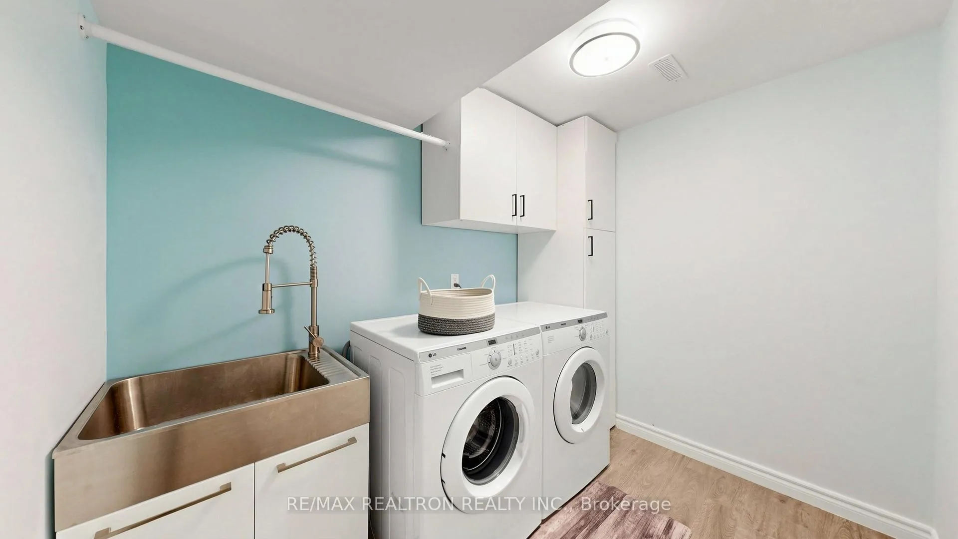 Photo 21 of 3 Magnotta Road, Markham, Cachet — HOMEH