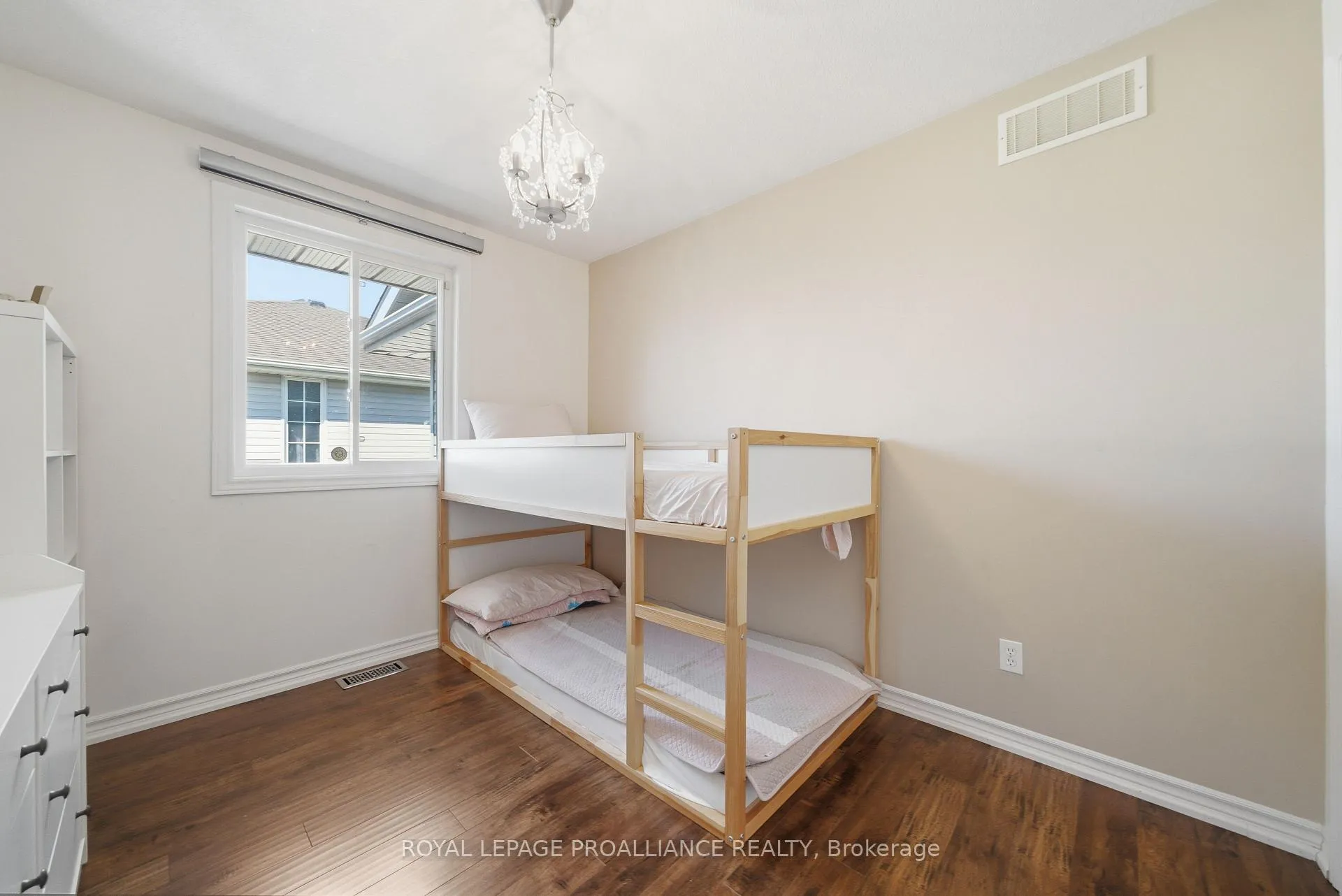 Photo 21 of 12 Ridgeview Lane, Quinte West, Sidney Ward — HOMEH