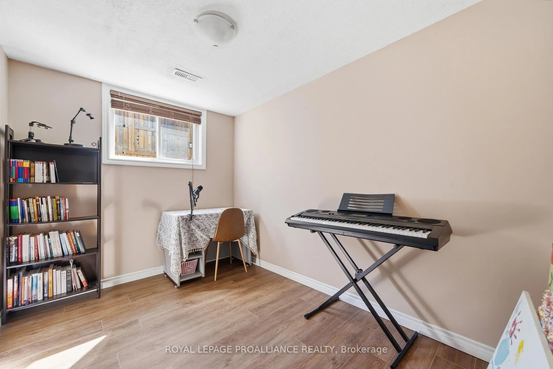 Photo 28 of 12 Ridgeview Lane, Quinte West, Sidney Ward — HOMEH