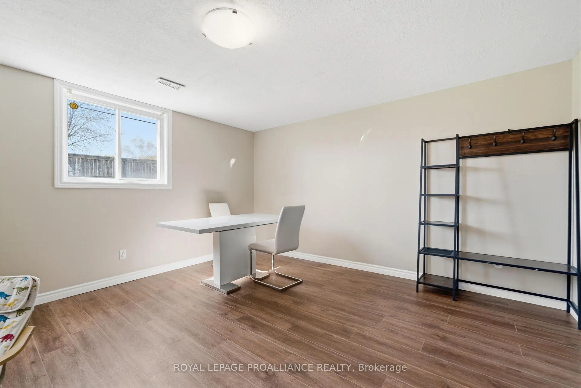 Photo 33 of 12 Ridgeview Lane, Quinte West, Sidney Ward — HOMEH