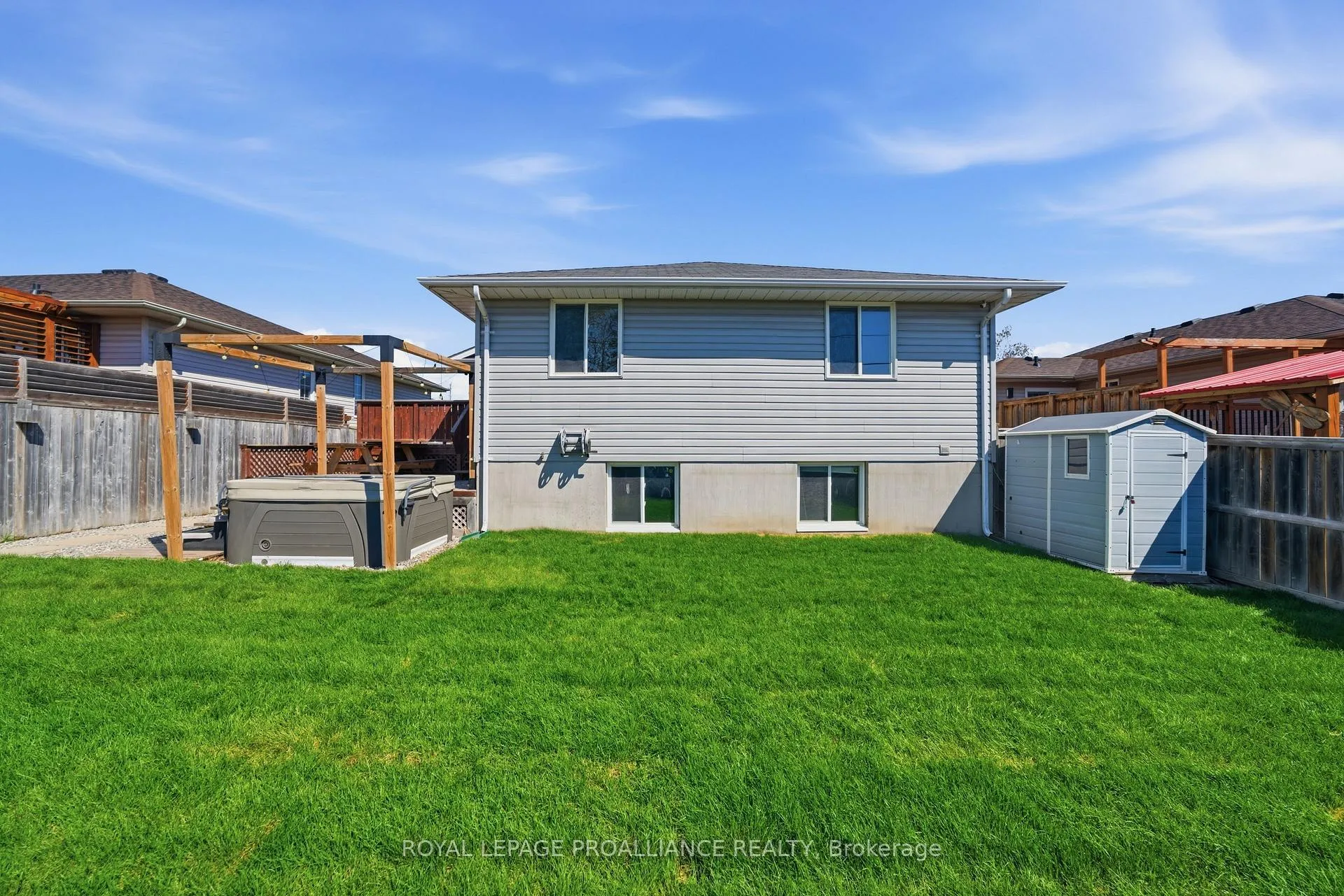 Photo 44 of 12 Ridgeview Lane, Quinte West, Sidney Ward — HOMEH