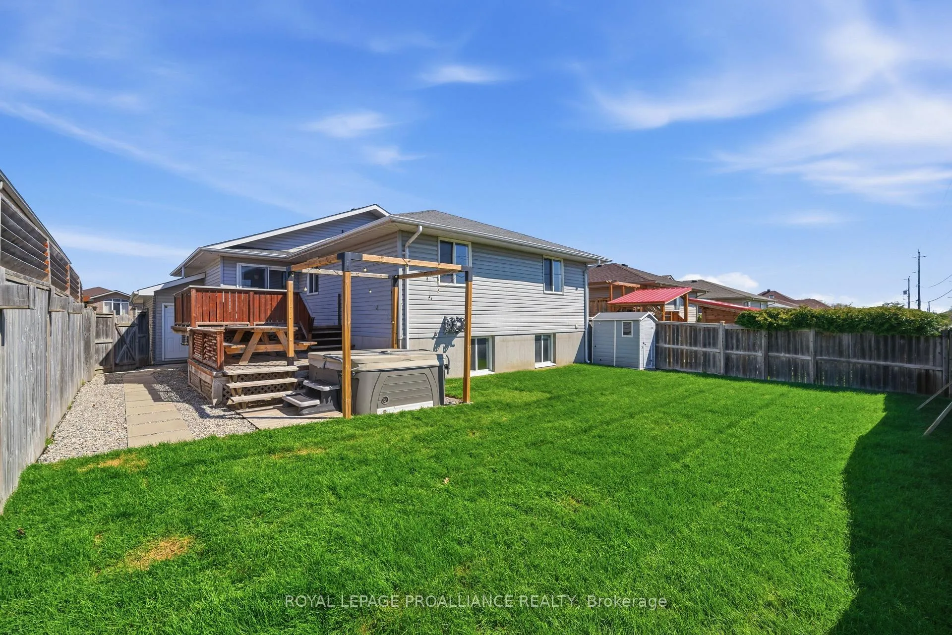 Photo 45 of 12 Ridgeview Lane, Quinte West, Sidney Ward — HOMEH
