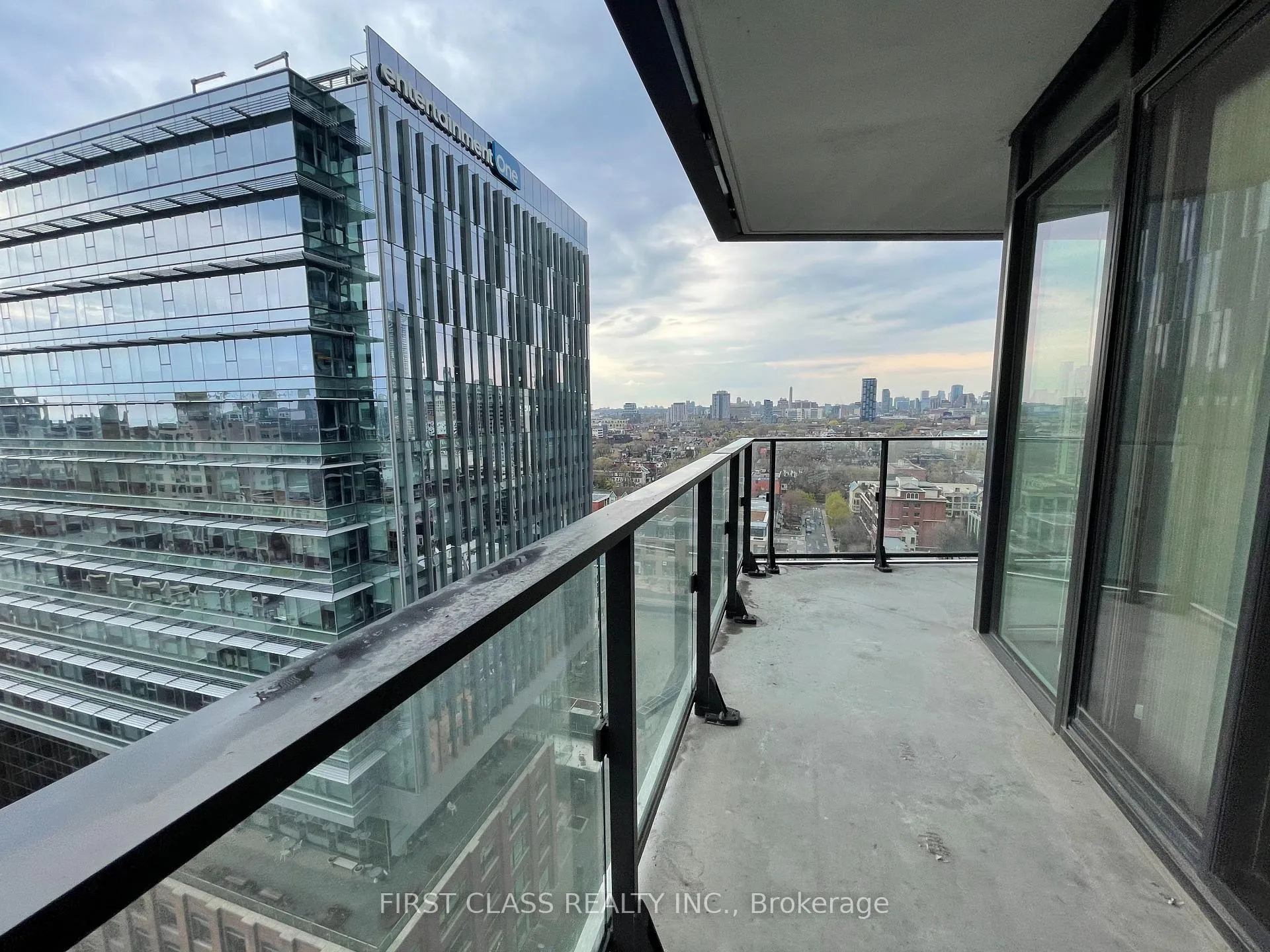 Photo 14 of Unit 1402, 125 Peter Street, Toronto, Waterfront Communities — HOMEH