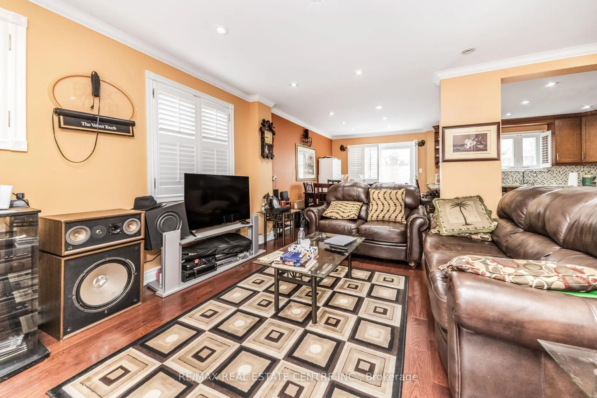Photo 7 of 48 Horne Drive, Brampton, Brampton North — HOMEH