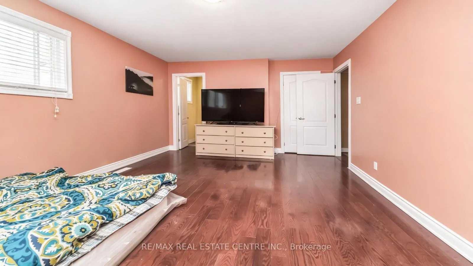 Photo 19 of 48 Horne Drive, Brampton, Brampton North — HOMEH