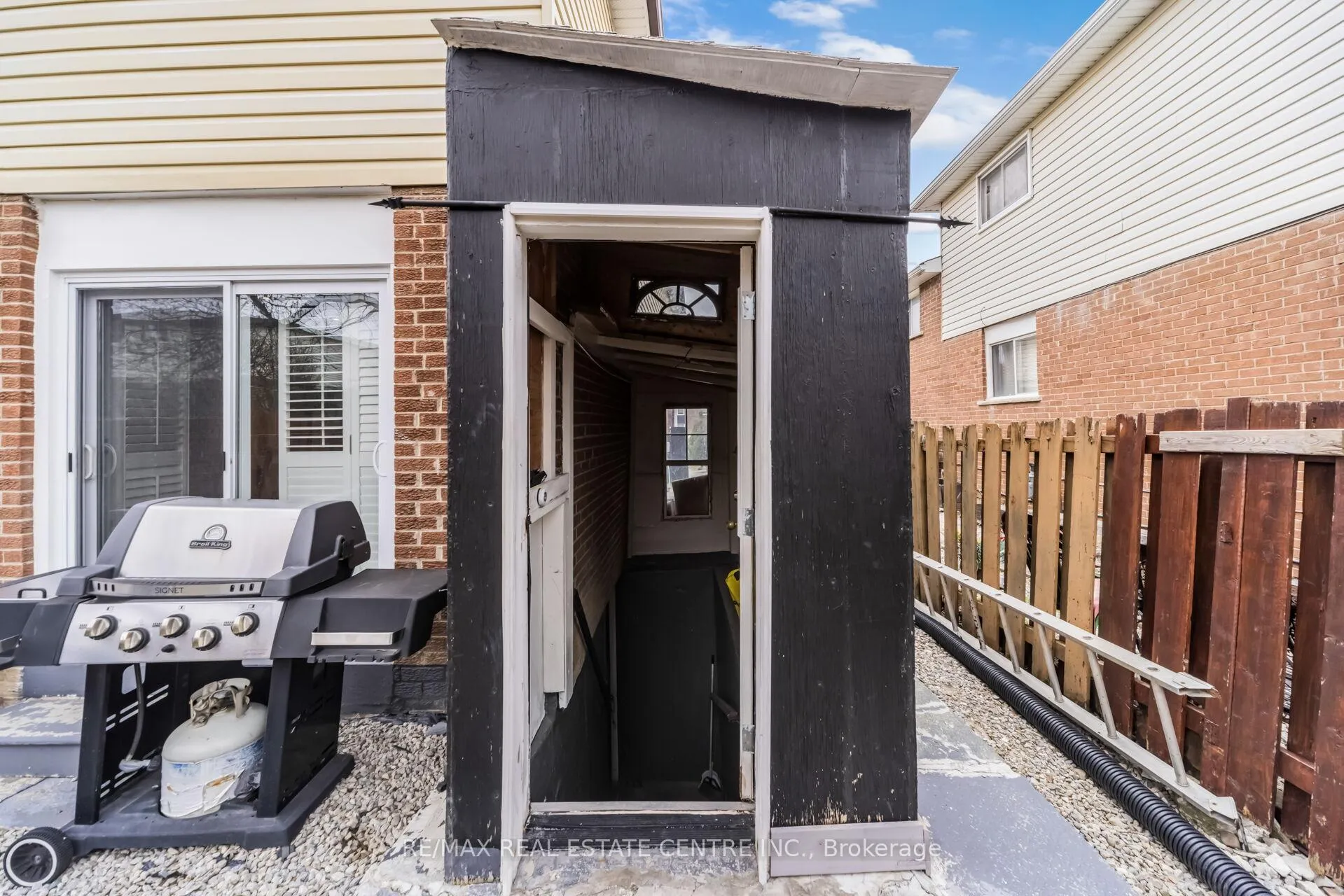 Photo 43 of 48 Horne Drive, Brampton, Brampton North — HOMEH