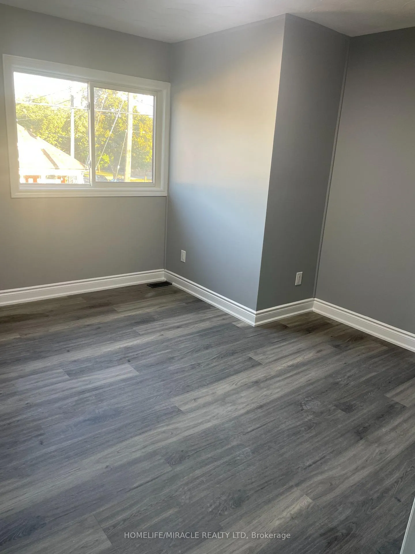 Photo 2 of Unit Lower, 306 Darling Street, Brantford, East Ward — HOMEH