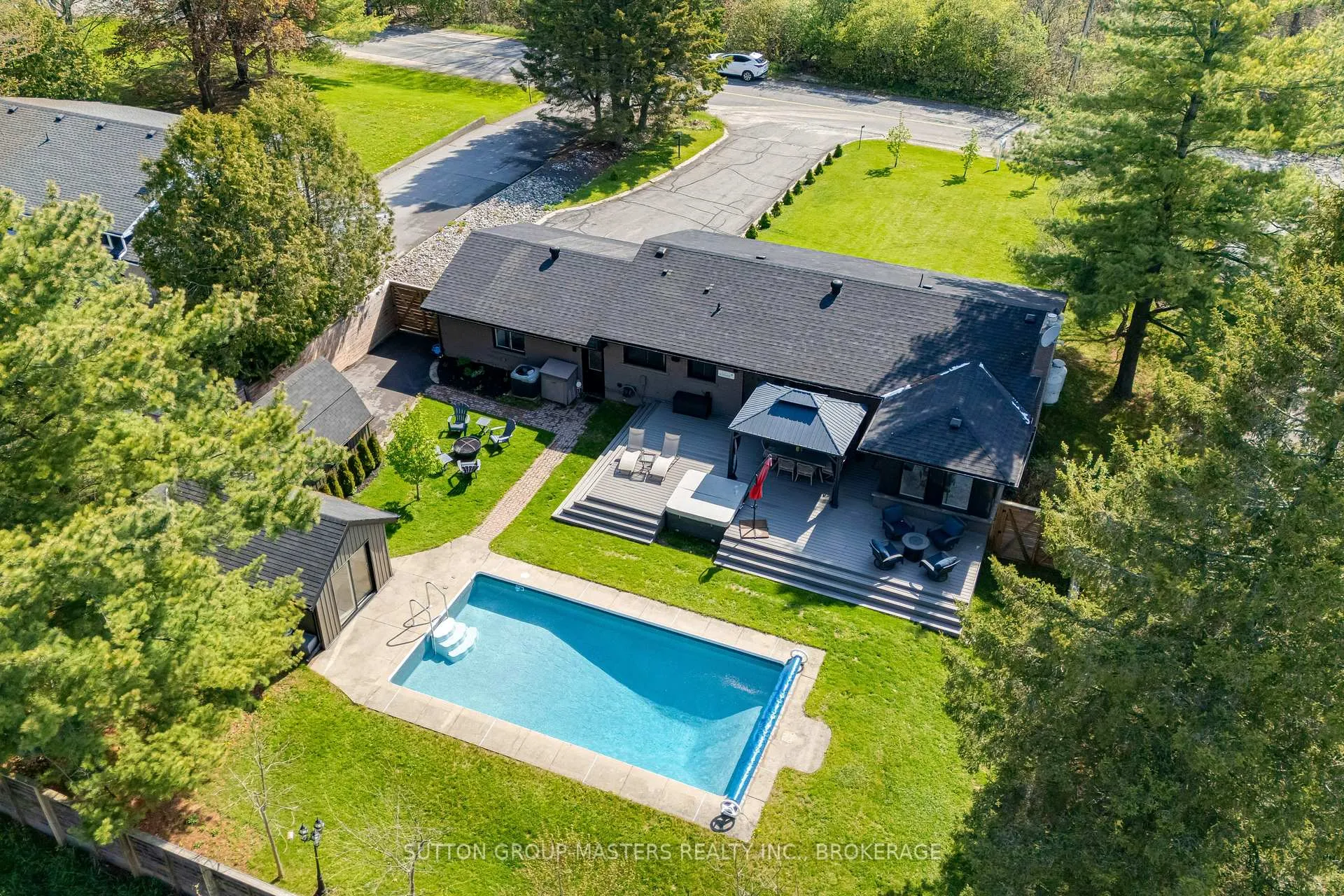 Front of 1611 Sunnyside Road