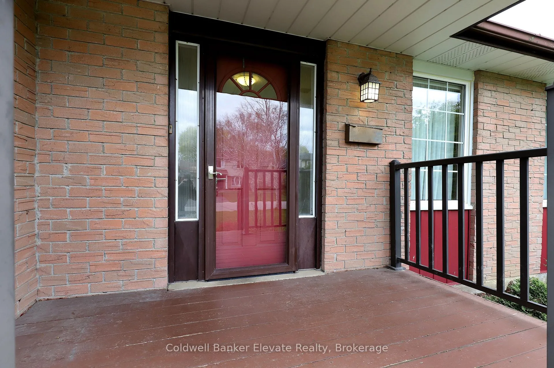Photo 3 of 87 Mancroft Crescent, Brampton, Central Park — HOMEH