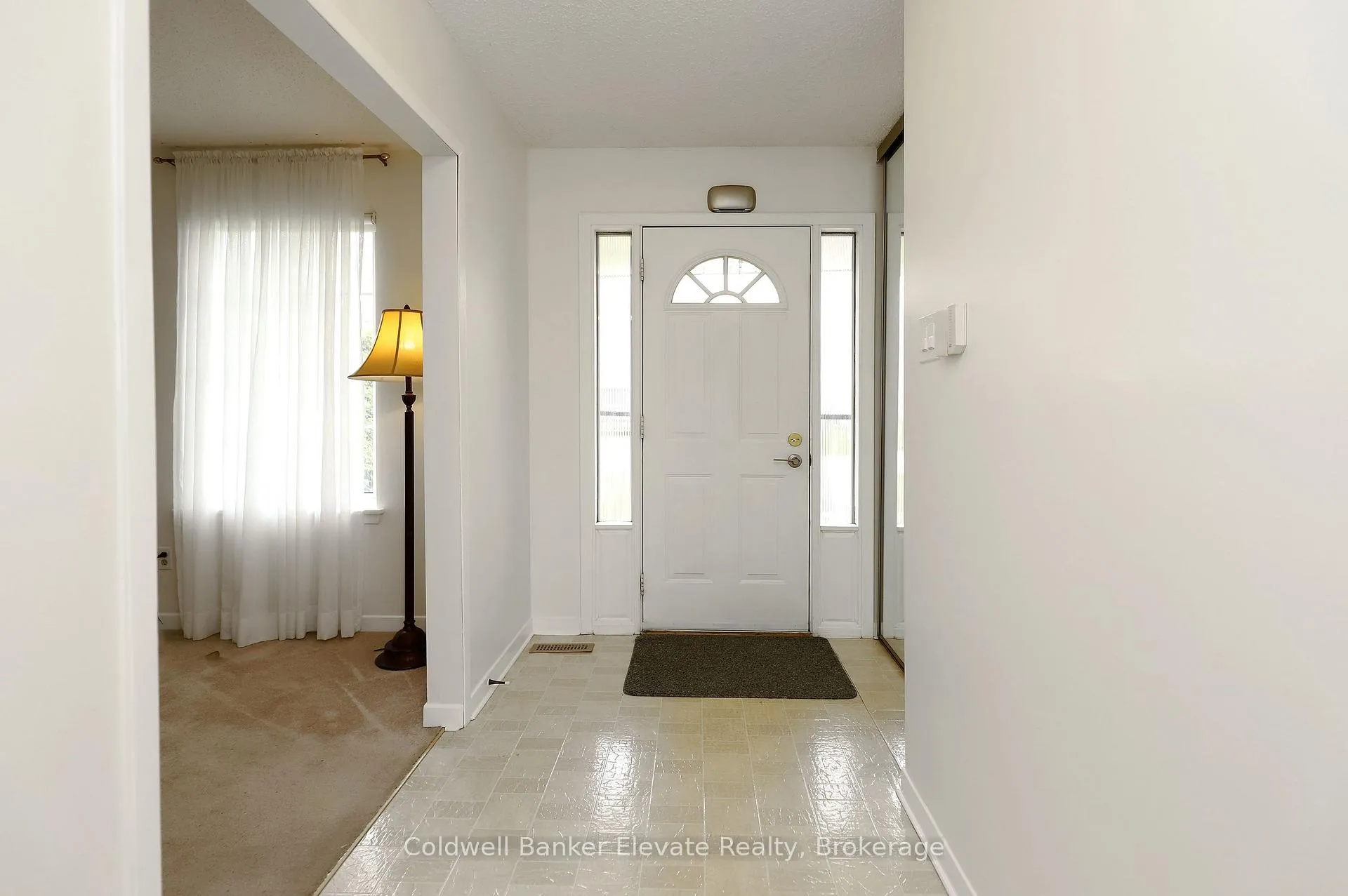 Photo 4 of 87 Mancroft Crescent, Brampton, Central Park — HOMEH