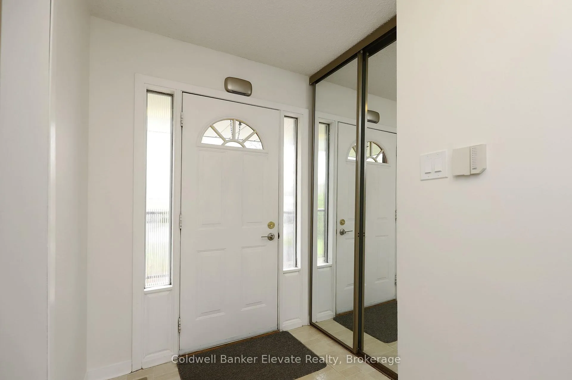 Photo 5 of 87 Mancroft Crescent, Brampton, Central Park — HOMEH