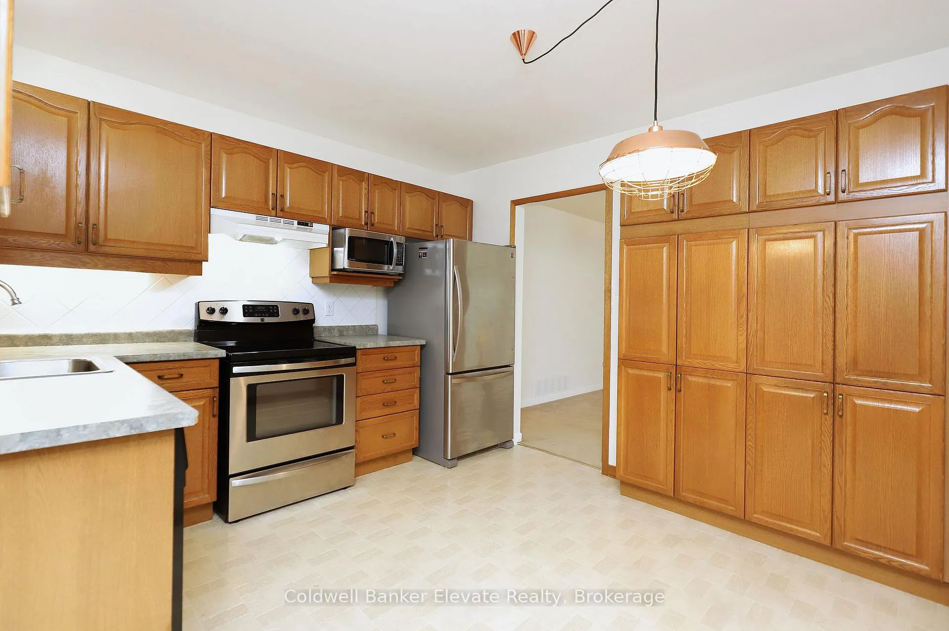 Photo 13 of 87 Mancroft Crescent, Brampton, Central Park — HOMEH