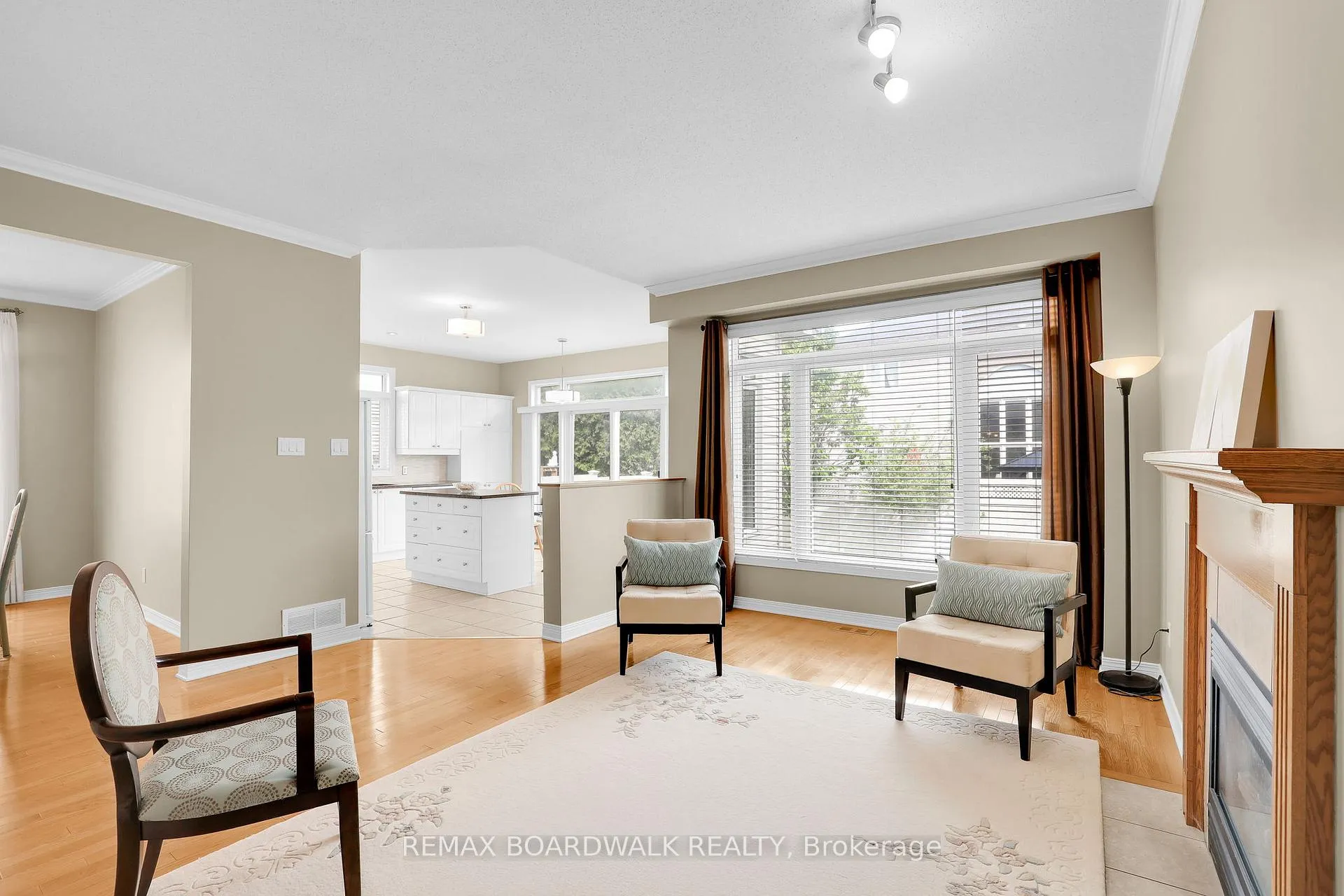 Photo 3 of 82 Upney Drive, Ottawa, Barrhaven - Longfields — HOMEH