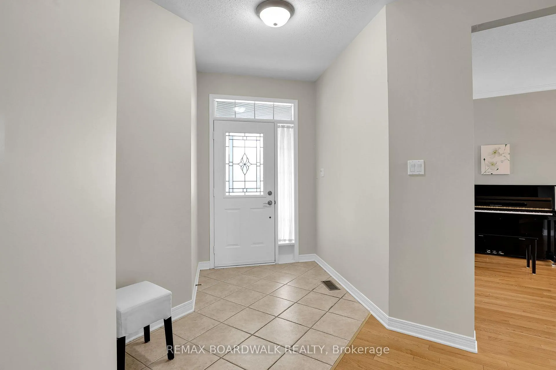 Photo 10 of 82 Upney Drive, Ottawa, Barrhaven - Longfields — HOMEH