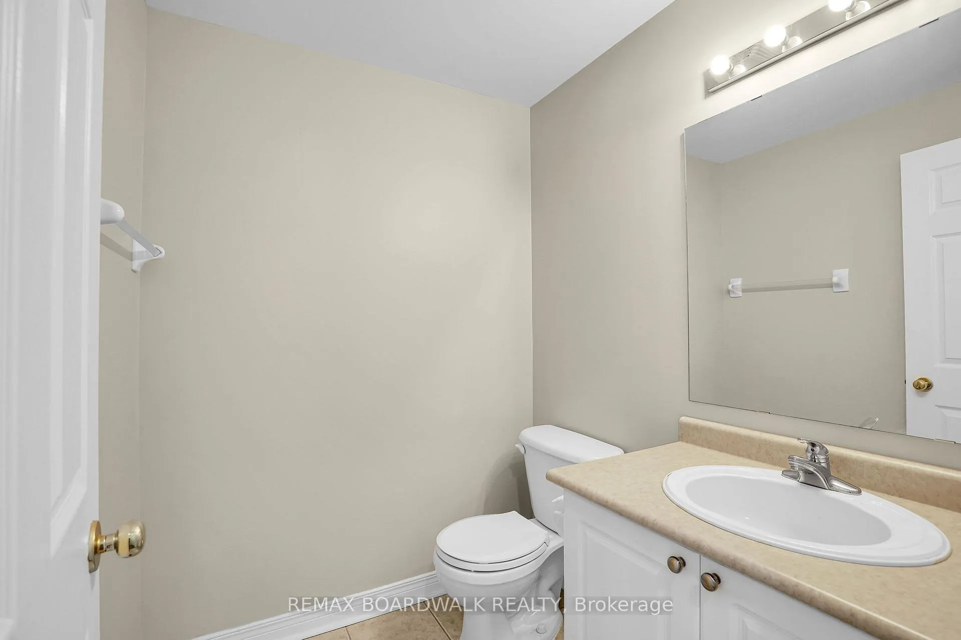 Photo 23 of 82 Upney Drive, Ottawa, Barrhaven - Longfields — HOMEH