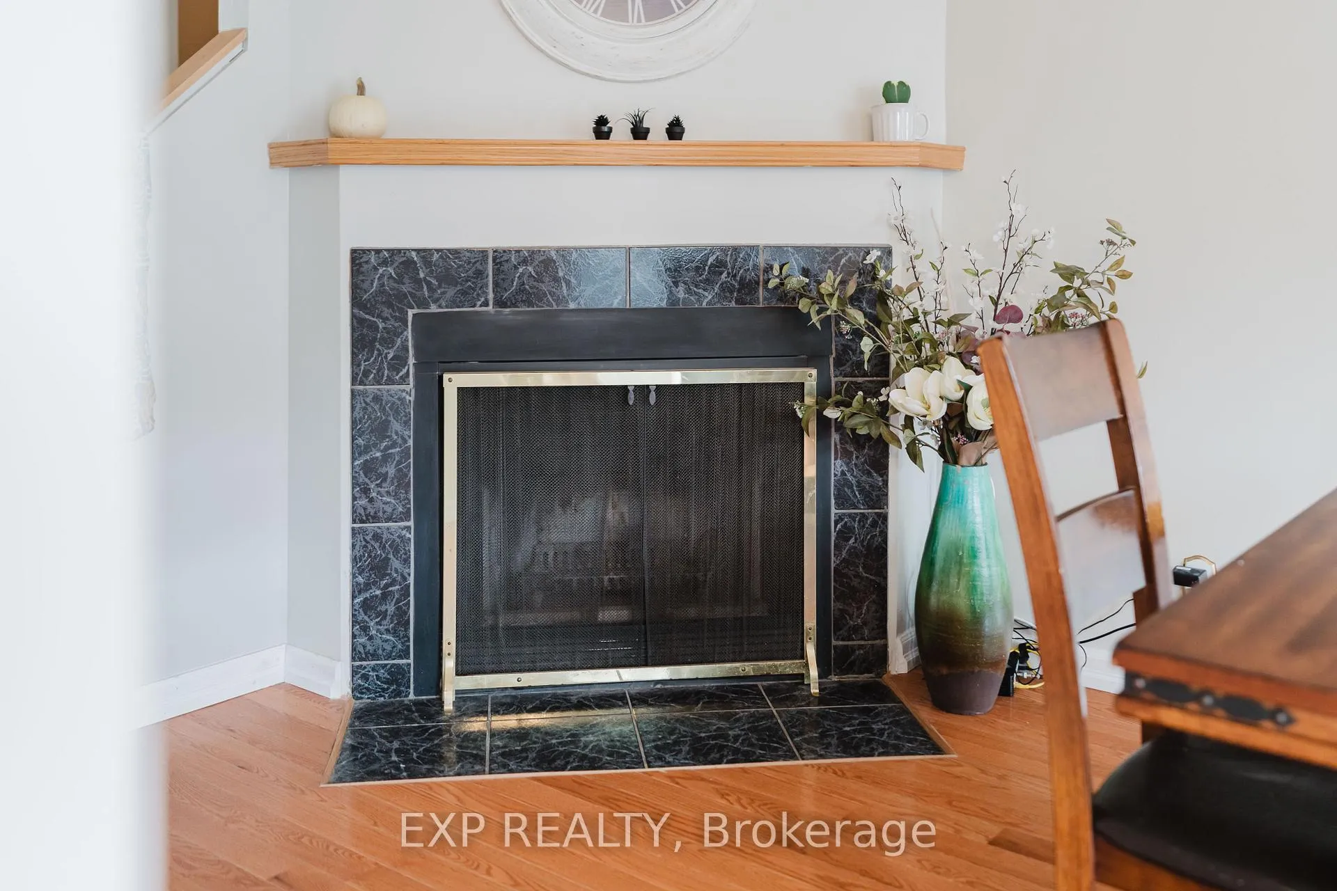 Photo 7 of 378 Valade Crescent, Ottawa, Fallingbrook/Pineridge — HOMEH