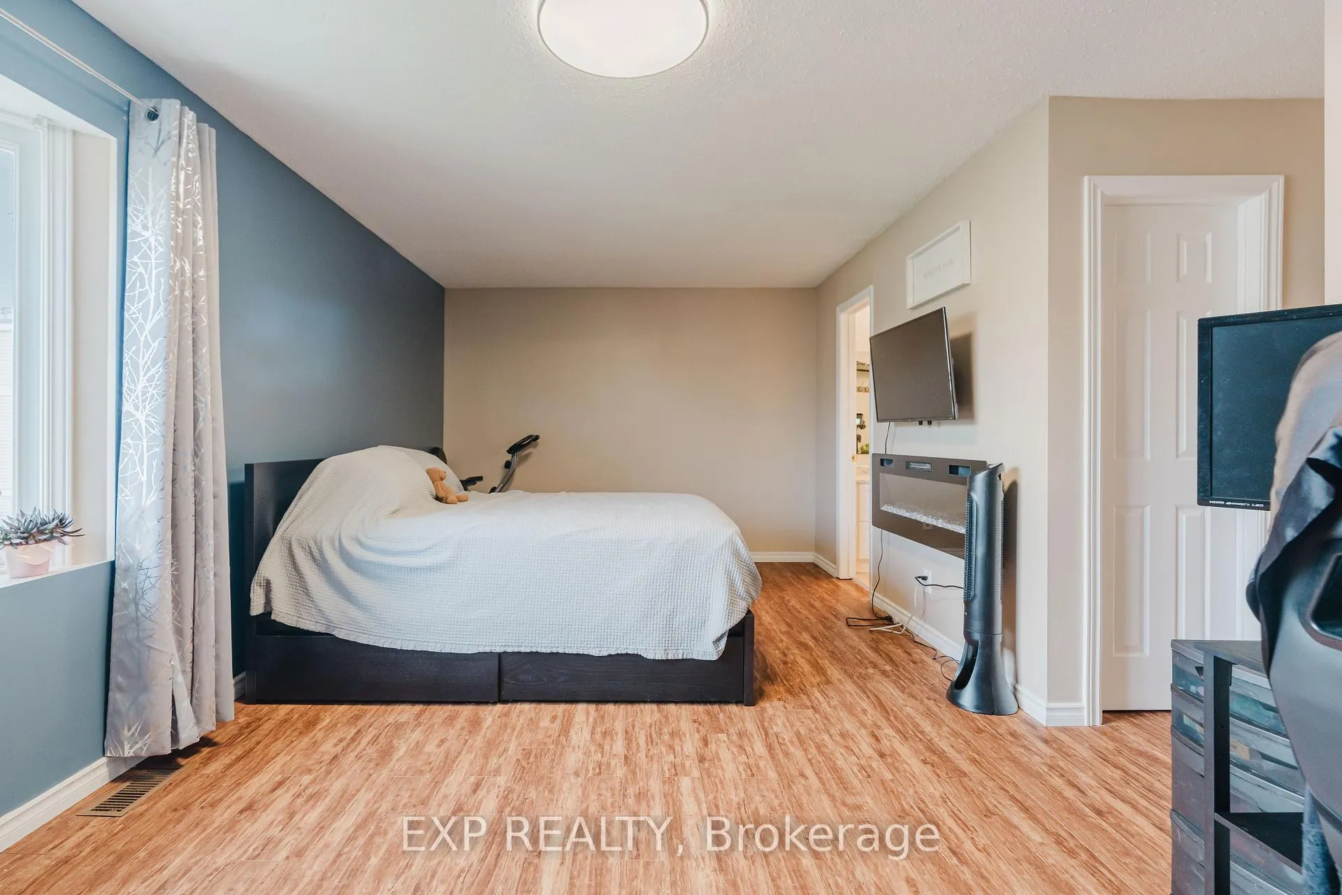 Photo 23 of 378 Valade Crescent, Ottawa, Fallingbrook/Pineridge — HOMEH
