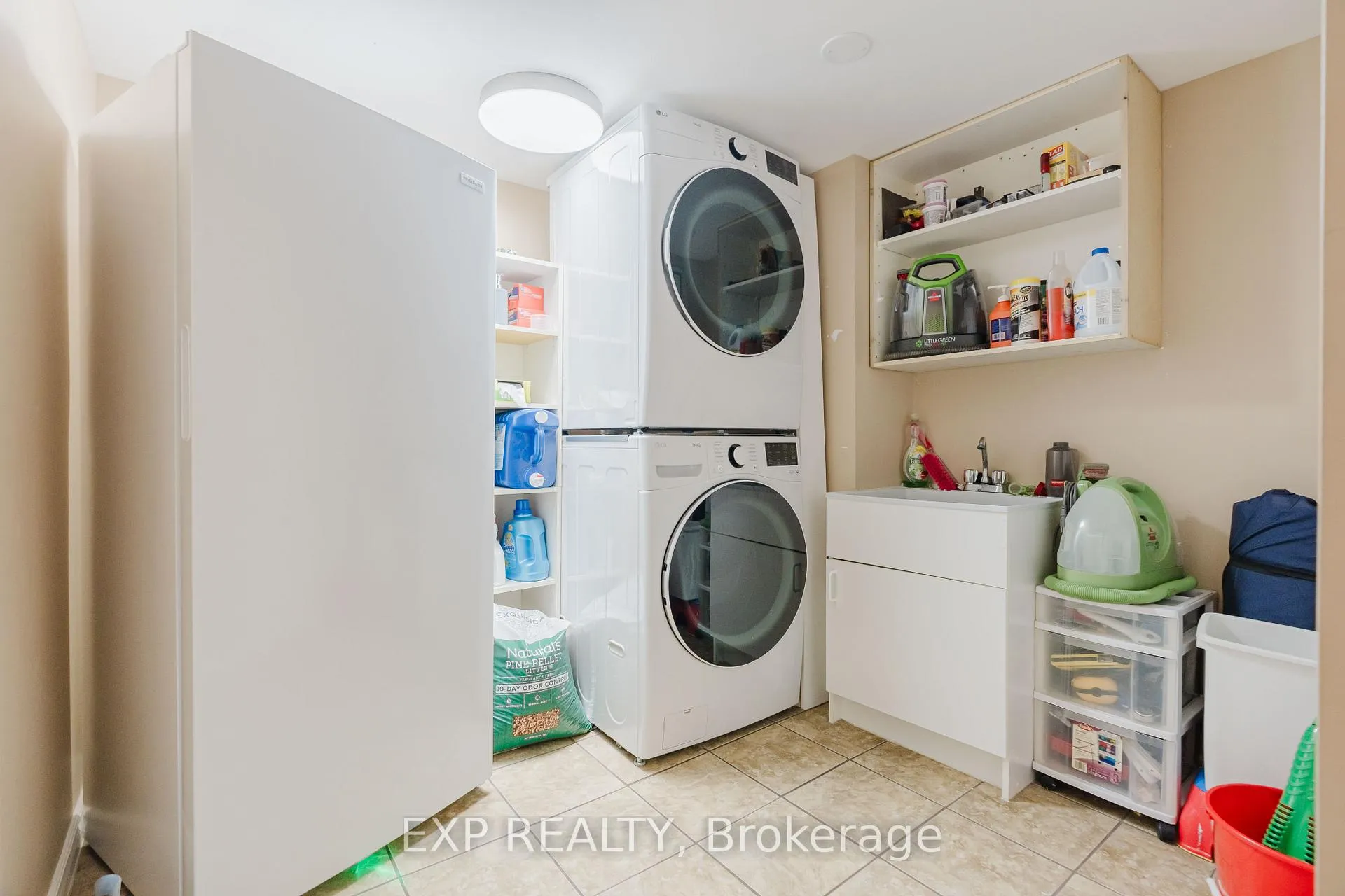 Photo 32 of 378 Valade Crescent, Ottawa, Fallingbrook/Pineridge — HOMEH