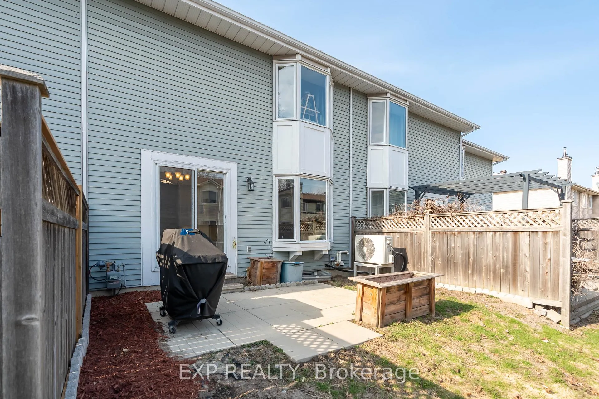 Photo 37 of 378 Valade Crescent, Ottawa, Fallingbrook/Pineridge — HOMEH