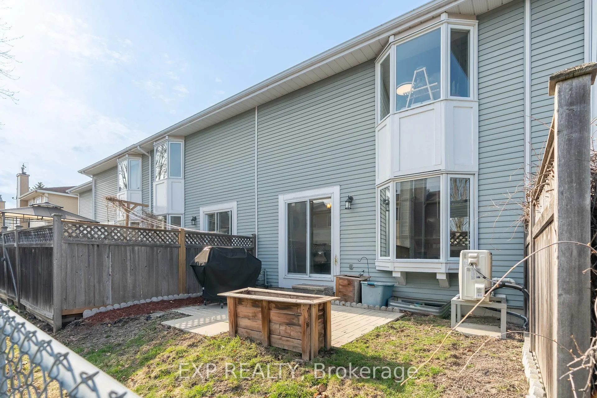 Photo 38 of 378 Valade Crescent, Ottawa, Fallingbrook/Pineridge — HOMEH
