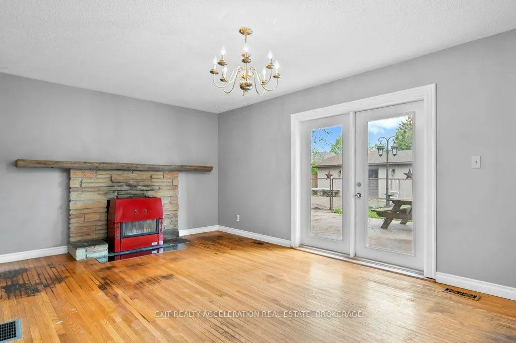 Photo 6 of 281 Smith Crescent, Greater Napanee — HOMEH