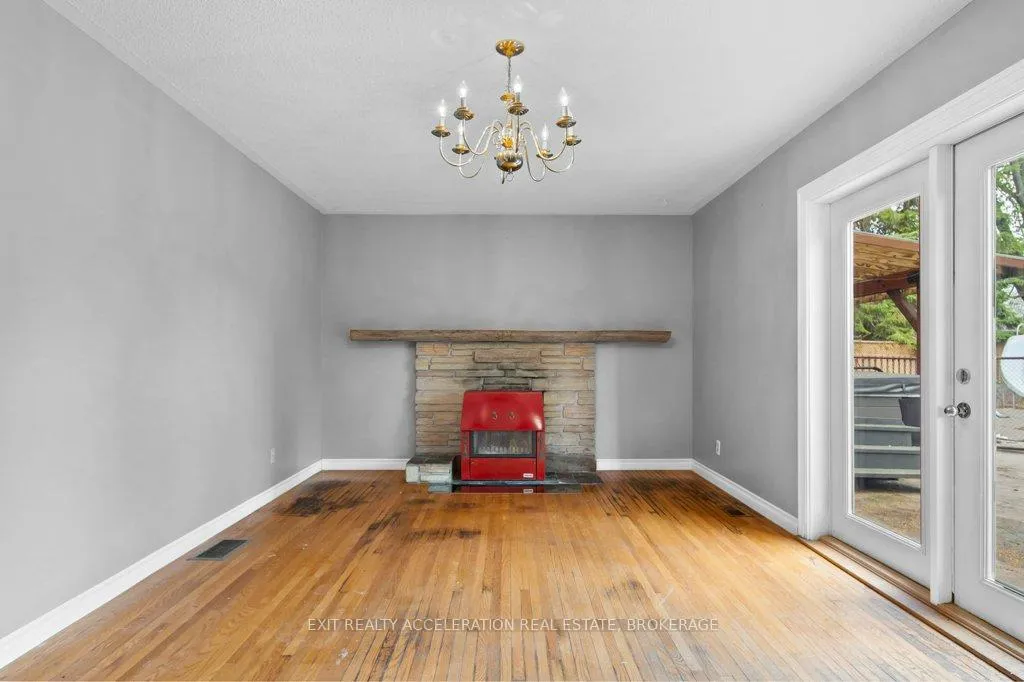 Photo 7 of 281 Smith Crescent, Greater Napanee — HOMEH