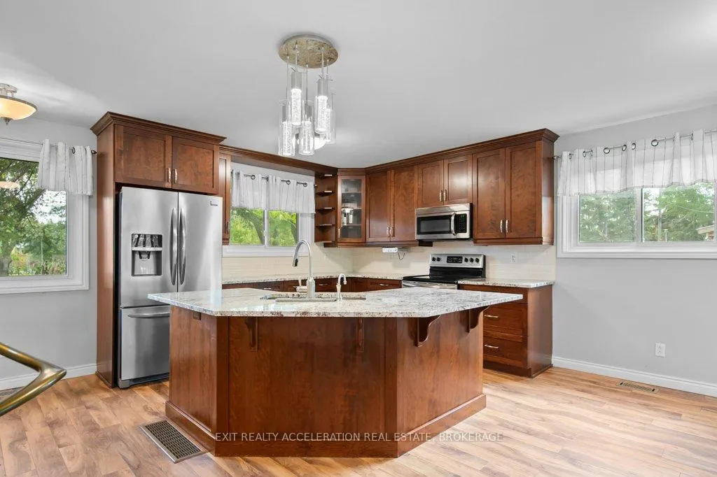 Photo 14 of 281 Smith Crescent, Greater Napanee — HOMEH