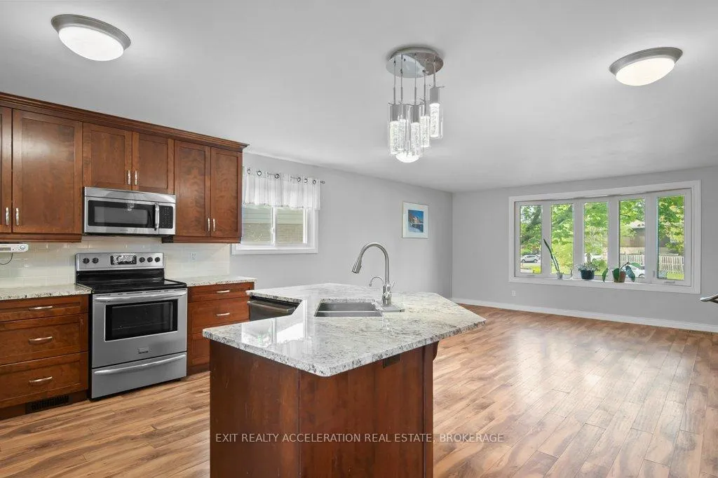 Photo 15 of 281 Smith Crescent, Greater Napanee — HOMEH
