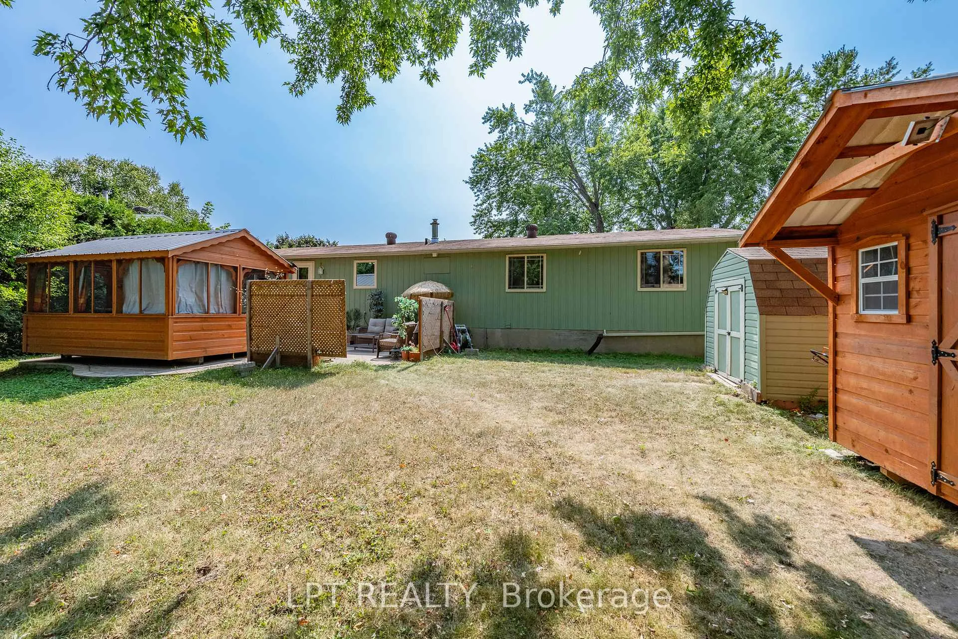 Photo 18 of 9 Dallaire Crescent, Ottawa, Richmond — HOMEH