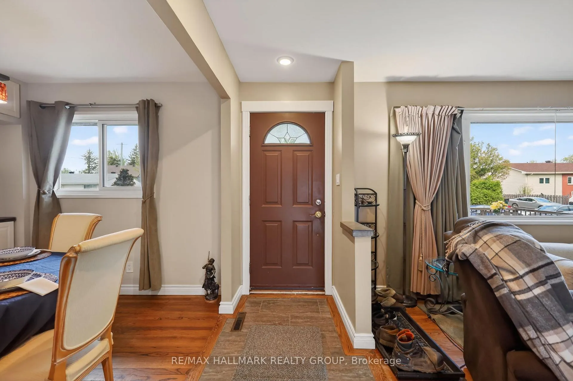 Photo 5 of 1317 Avenue Q, Ottawa, Eastway Gardens/Industrial Park — HOMEH