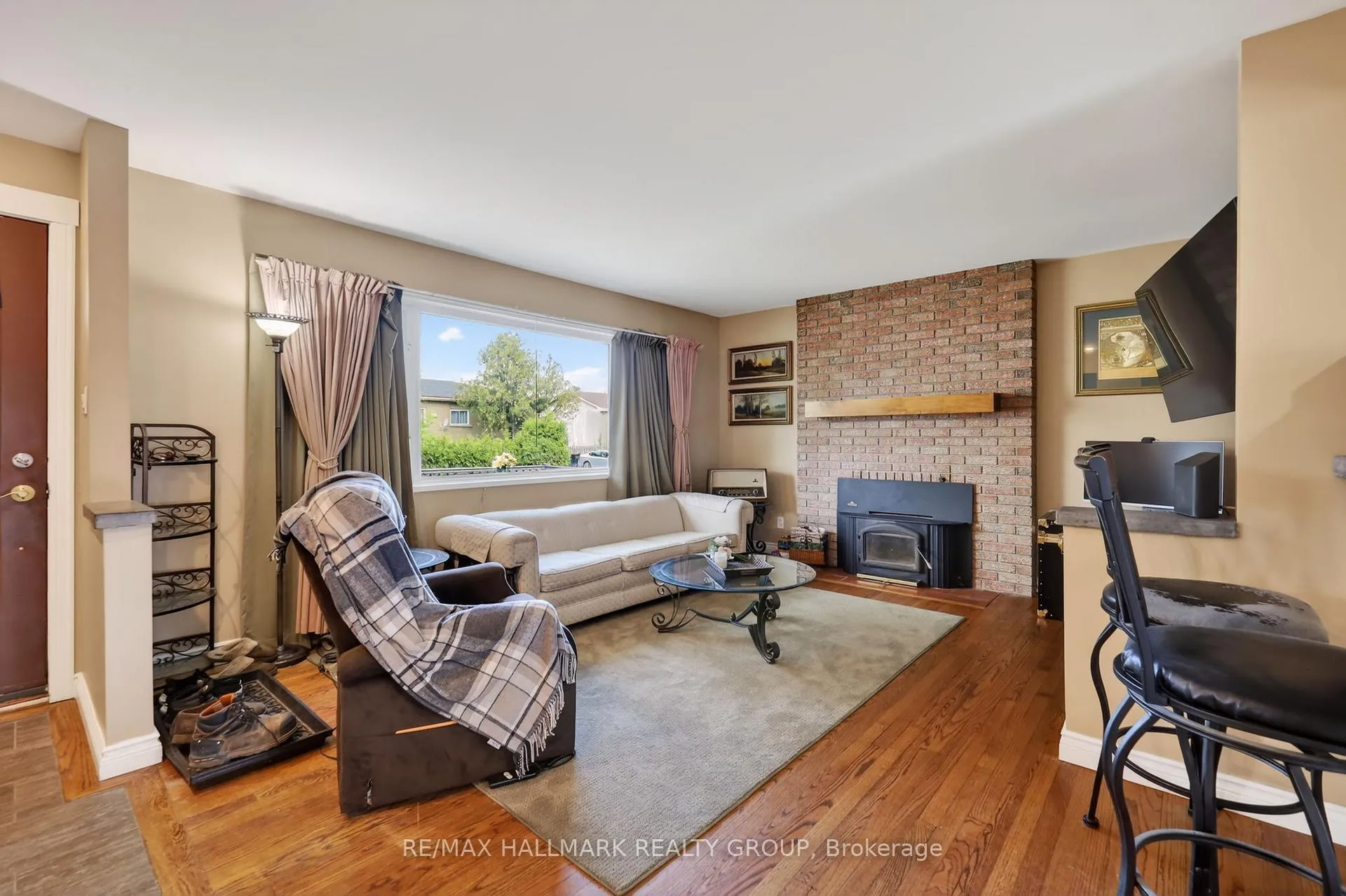 Photo 9 of 1317 Avenue Q, Ottawa, Eastway Gardens/Industrial Park — HOMEH