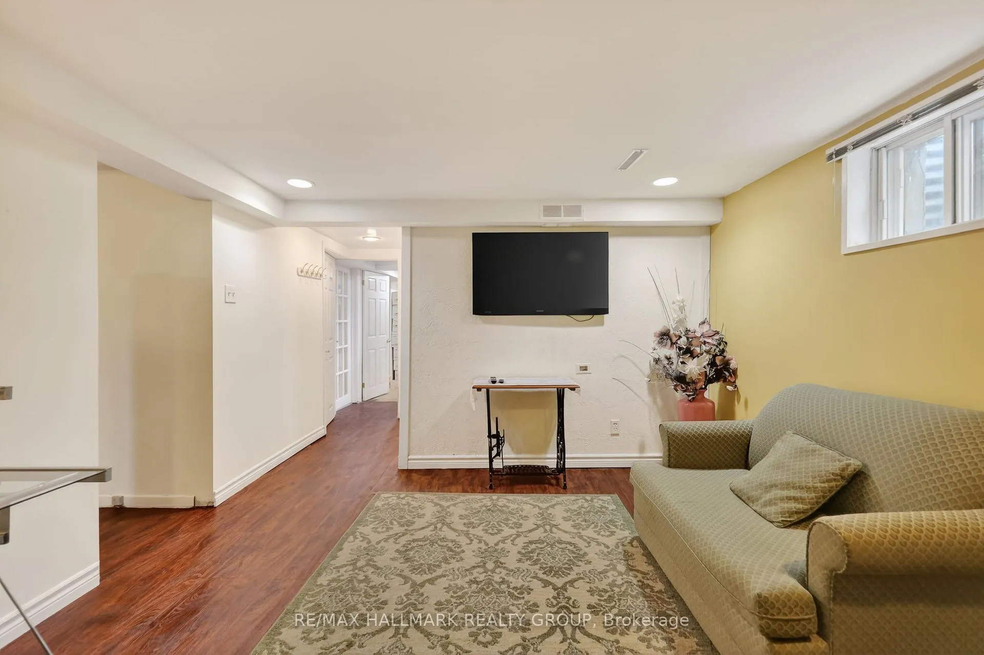 Photo 27 of 1317 Avenue Q, Ottawa, Eastway Gardens/Industrial Park — HOMEH