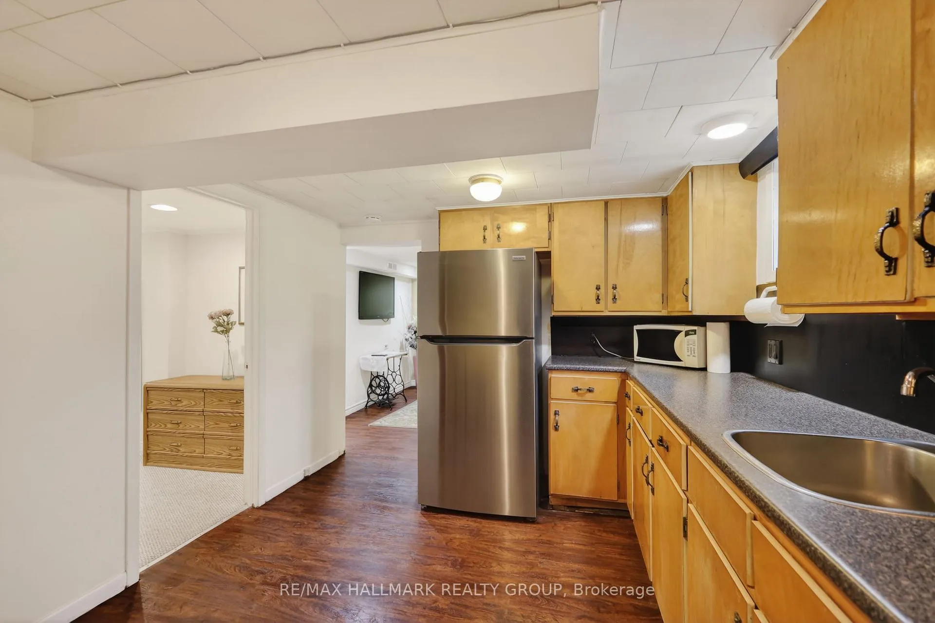 Photo 31 of 1317 Avenue Q, Ottawa, Eastway Gardens/Industrial Park — HOMEH