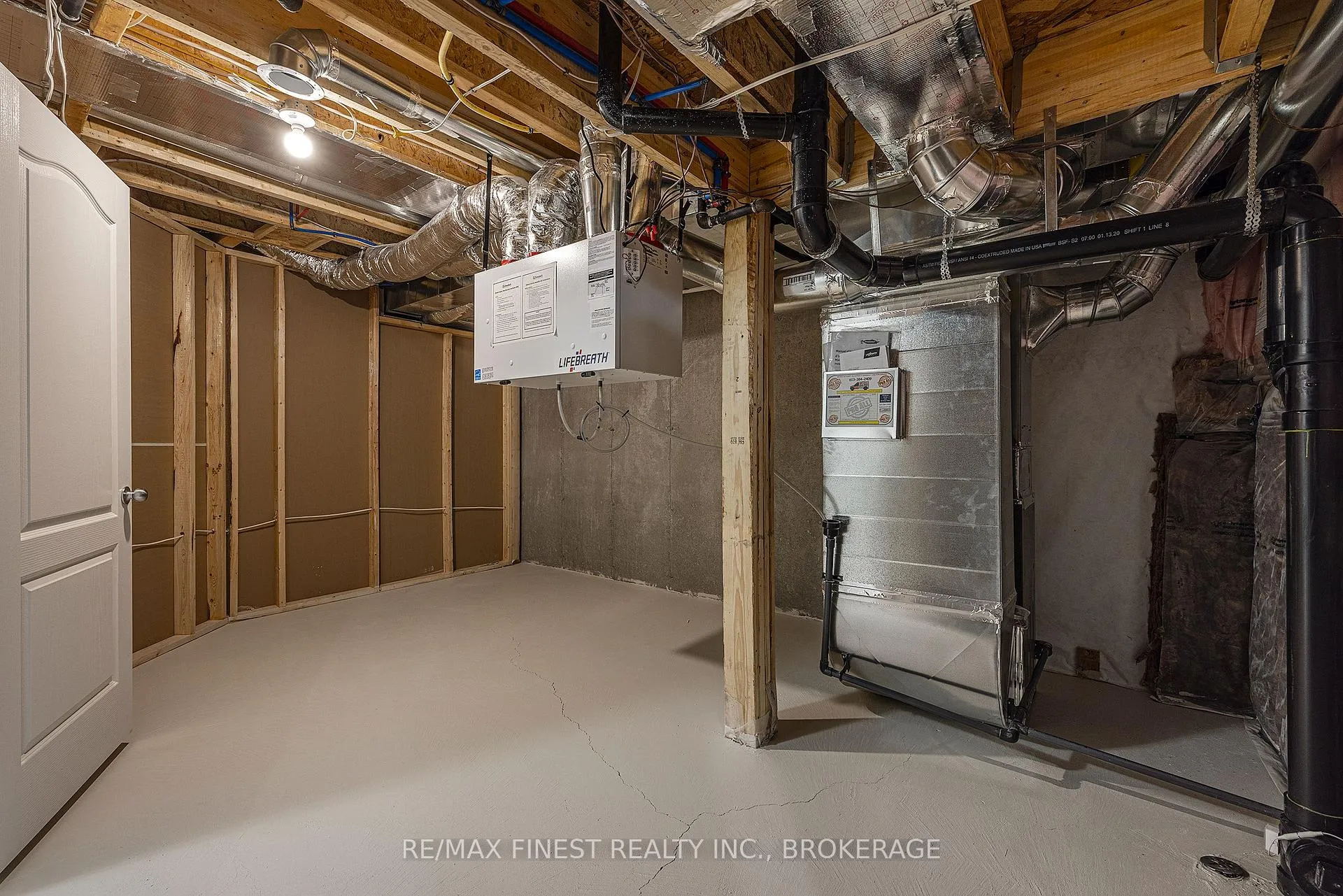 Photo 46 of 1113 Barrow Avenue, Kingston, East Gardiners Rd — HOMEH