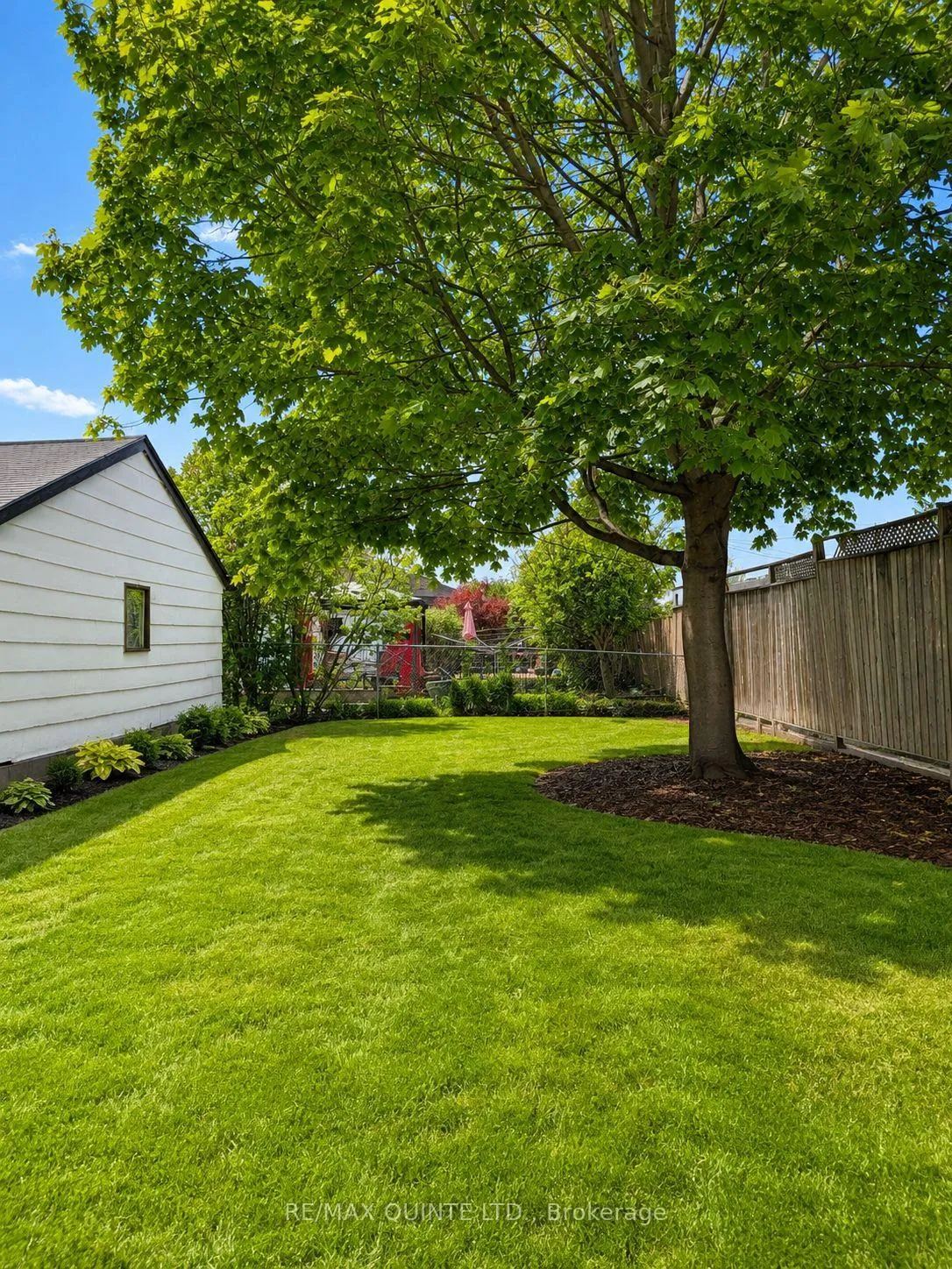 Photo 4 of 150 Farley Avenue, Belleville, Belleville Ward — HOMEH