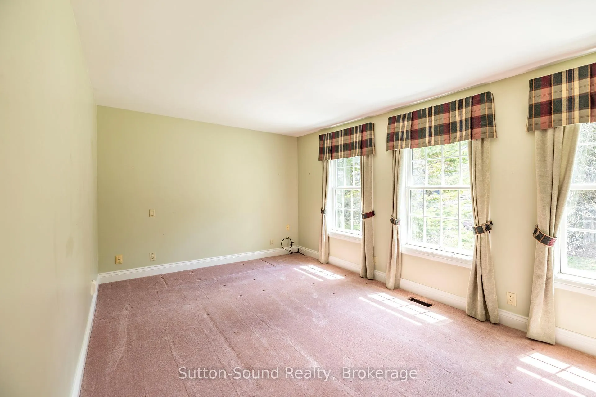 Photo 22 of 148 Rainbow Beach Road, Meaford — HOMEH