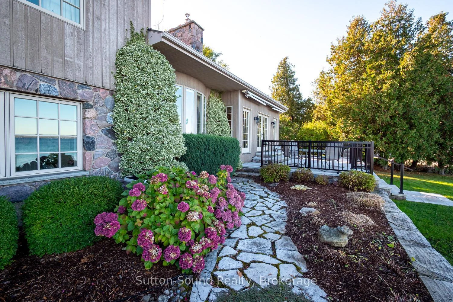 Photo 5 of 148 Rainbow Beach Road, Meaford — HOMEH