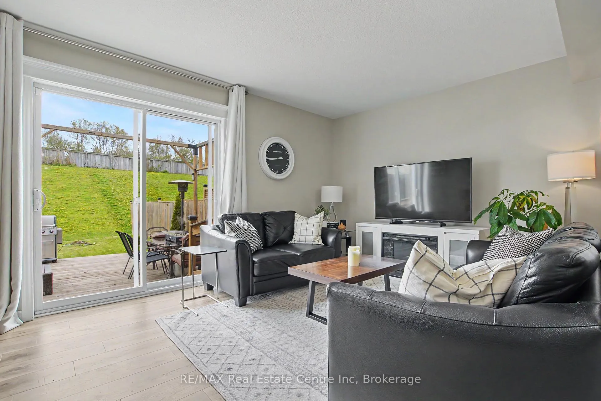 Photo 8 of 58 Curzon Crescent, Guelph, Willow West/Sugarbush/West Acres — HOMEH