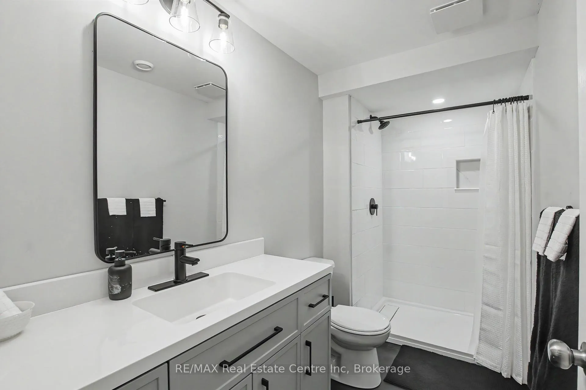 Photo 20 of 58 Curzon Crescent, Guelph, Willow West/Sugarbush/West Acres — HOMEH